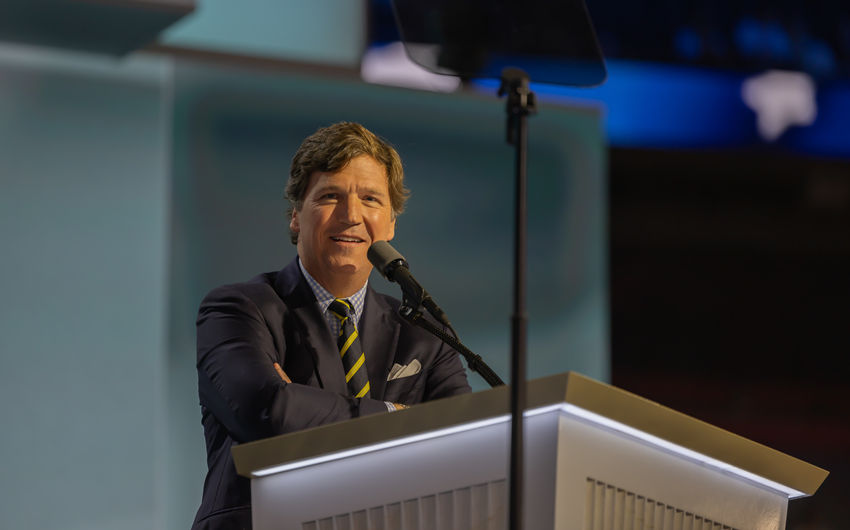 tucker carlson's wife